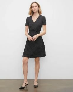 Best Sale 👏 Club Monaco 👩 Women Plaid Seamed V-Neck 👗 Dress Black 😉