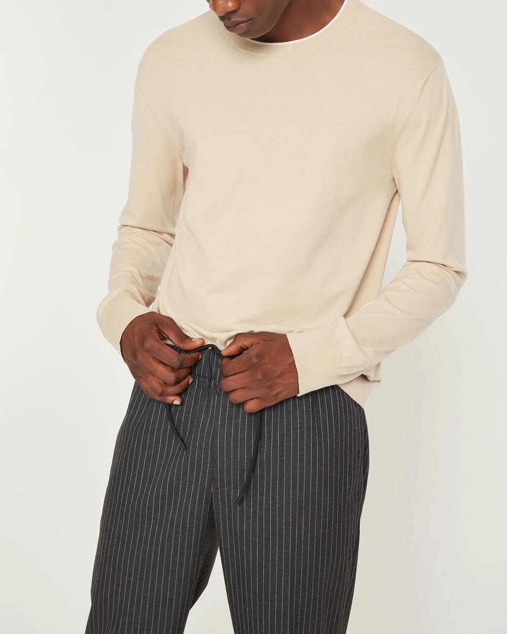 Brand new ๐ฅฐ Club Monaco Men Elasticated Trousers Charcoal Stripe ๐ - Image 3