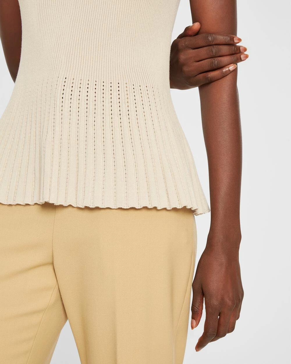 Brand new 😀 Club Monaco 👩 Women Fancy Rib Shell Chateau Gray 🔔 - Image 3